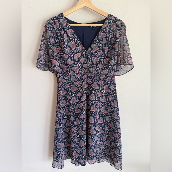 Madewell Dresses & Skirts - Madewell Navy Floral Midi Dress